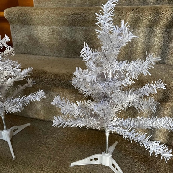 Two white Christmas trees ready to decorate 14 inches tall easy to Manipulate br - Picture 4 of 4